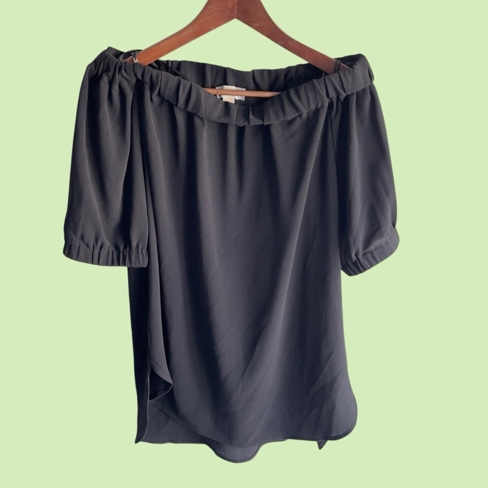 Michael Kors off the should black short sleeve blouse medium